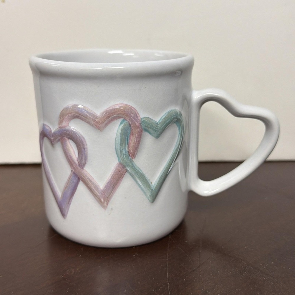 MARY KAY Three Pastel Hearts w/Heart Handle Coffee/Tea Mug/Cup Purple Pink Blue